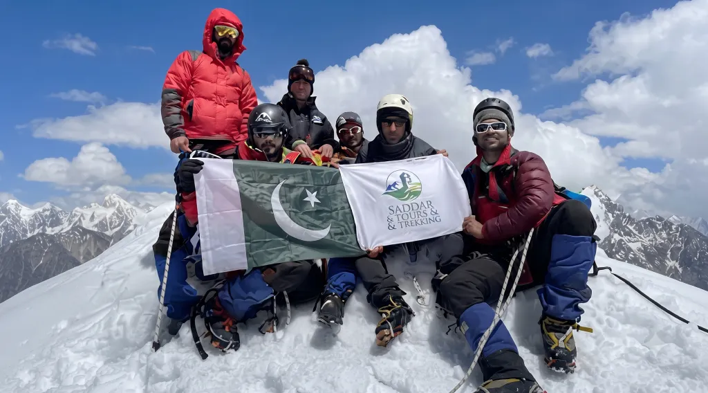 Expedition Tested Endurance Across Glaciers and Ice Slopes