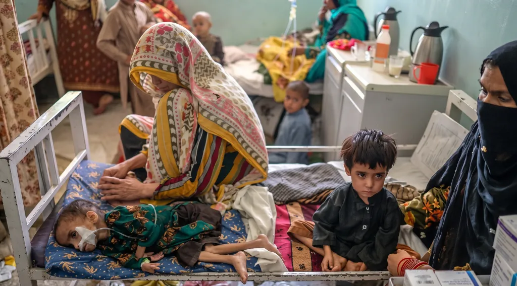 Building Support Around Mothers, Children & Families