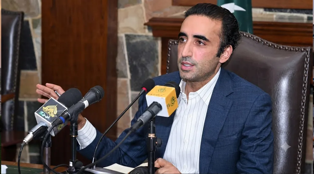 A Debate About Pakistan’s Administrative Future